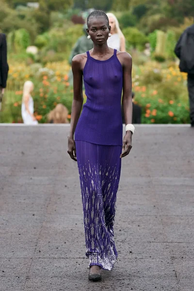 Look 40